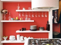 Paret de cuina pintada de vermell